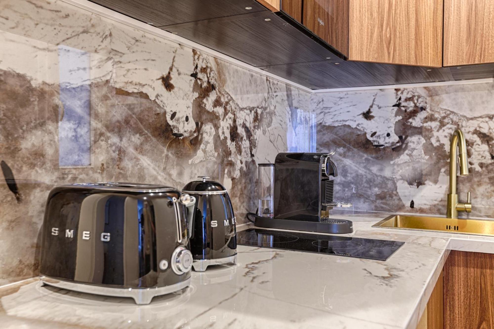 Elegant Luxury Apartment For 6 On Champs-Elysees Paris Dış mekan fotoğraf